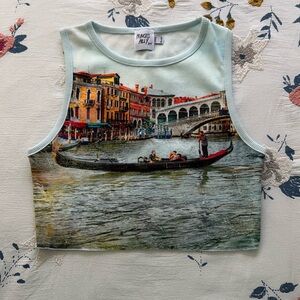 Crop top